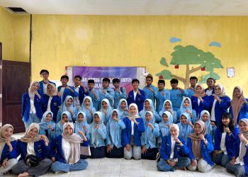 Peringati Hari Kartini, KOPRI PMII Komisariat UNISMA Gelar Edukasi di MA Nurul Ichsan